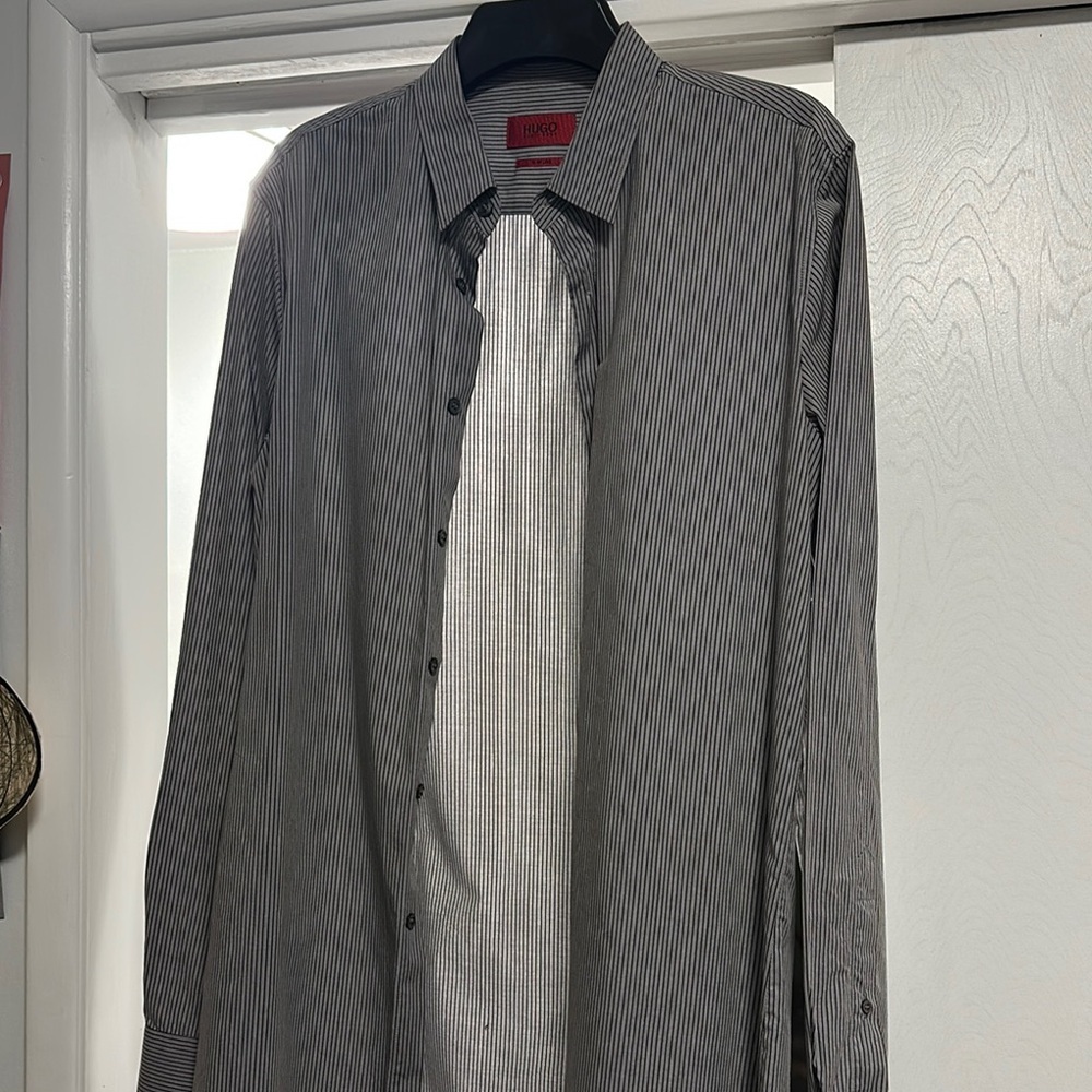 Men's Black and gray Striped Shirt slim line in size XL